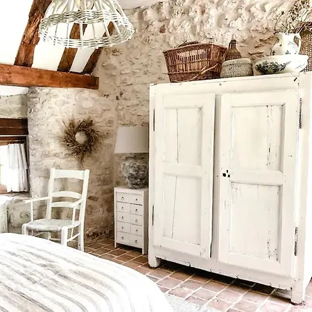 Domaine De Pragelier, Petronille 3*